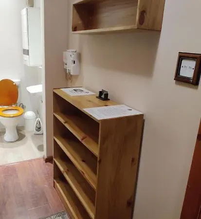 Проживание в семье Nocturne Family House *