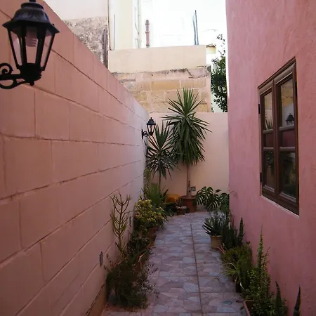 Homestay Nocturne Family House