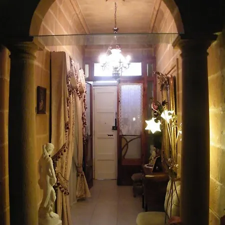 Nocturne Family House *