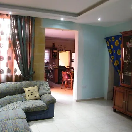 Nocturne Family House Alloggio in famiglia *