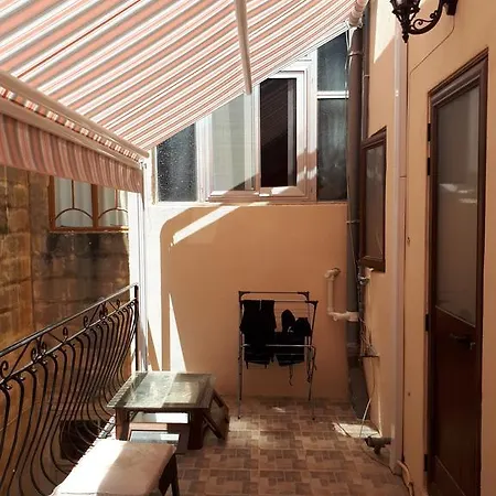 Nocturne Family House *