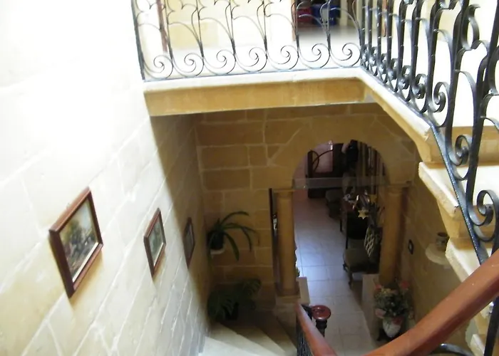 Nocturne Family House *