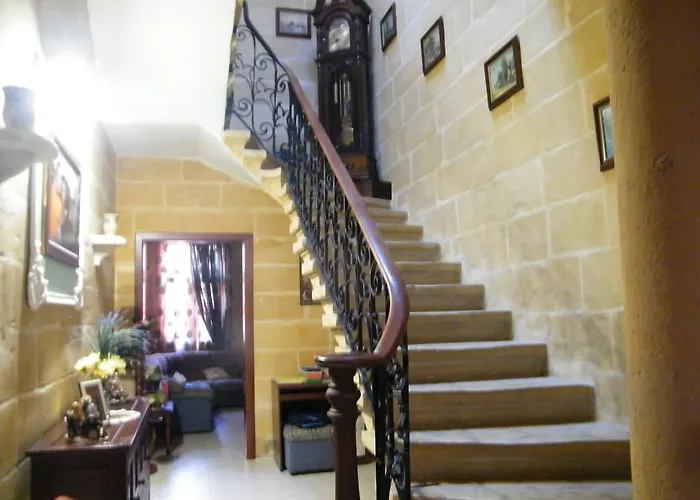 Nocturne Family House