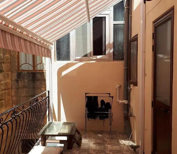 Nocturne Family House *